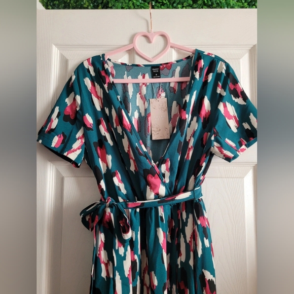 Stylish Teal and Pink Patterned Dress - Picture 2 of 4